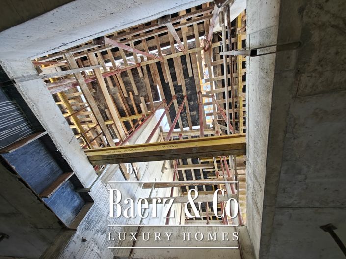 Image No.11-3 Bed House for sale