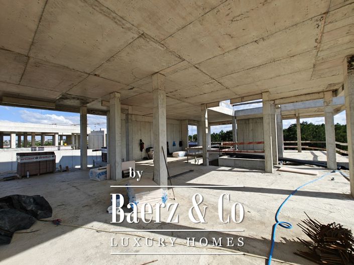 Image No.15-3 Bed House for sale