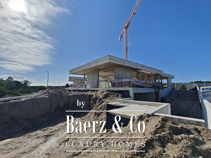 Image No.2-4 Bed House for sale