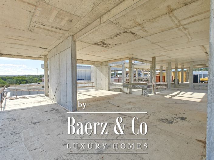 Image No.33-4 Bed House for sale