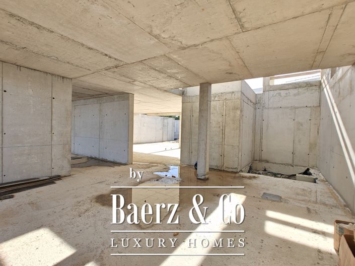 Image No.9-4 Bed House for sale