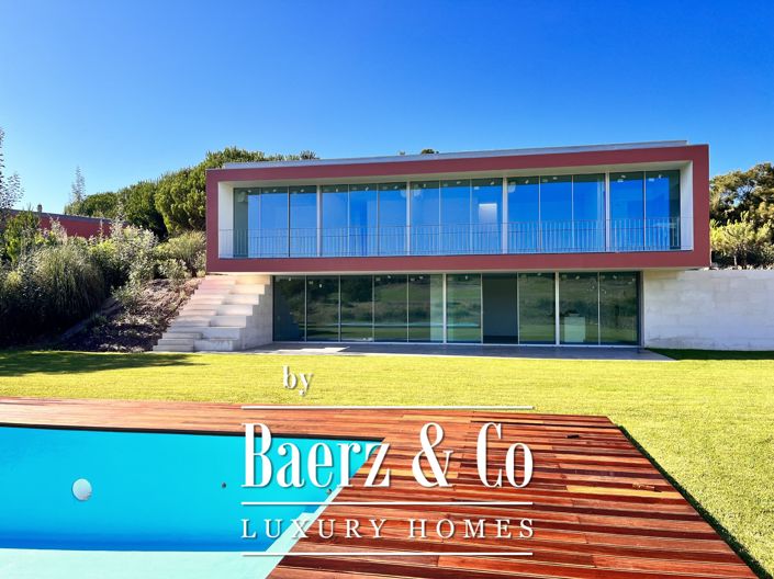 Image No.2-4 Bed House for sale