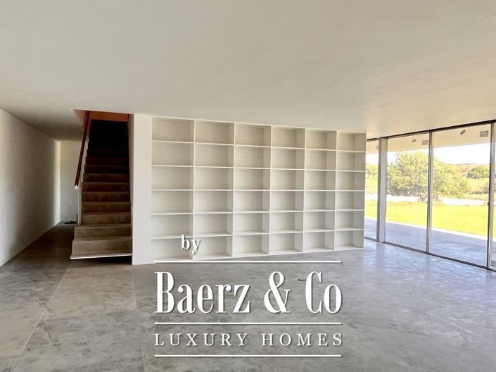 Image No.21-4 Bed House for sale