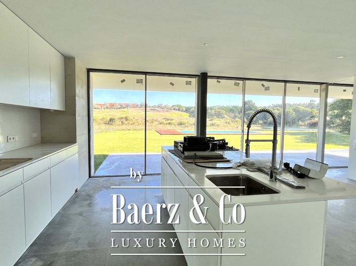 Image No.26-4 Bed House for sale