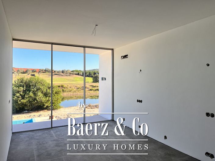 Image No.11-4 Bed House for sale