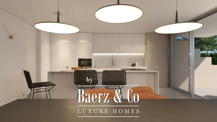 Image No.16-4 Bed House for sale