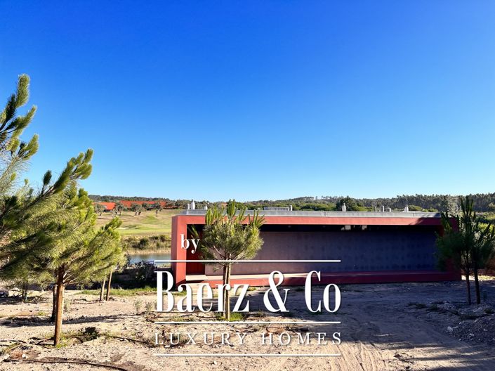 Image No.2-4 Bed House for sale