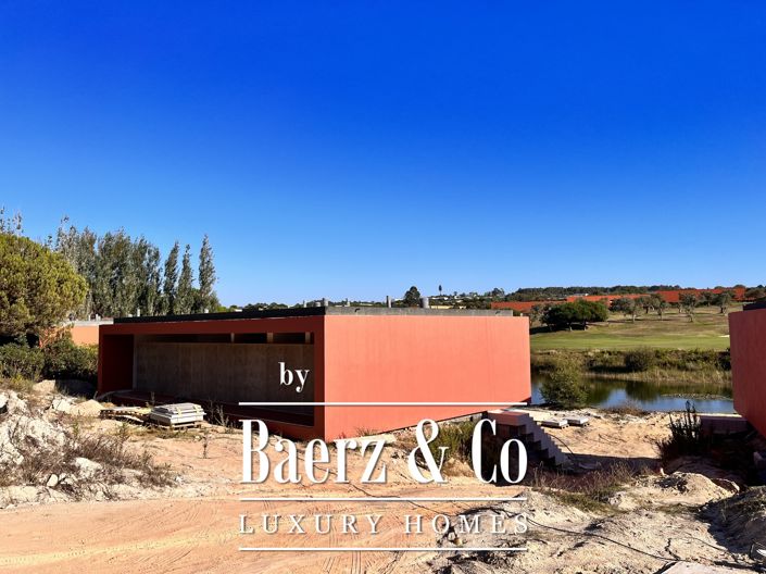 Image No.3-4 Bed House for sale