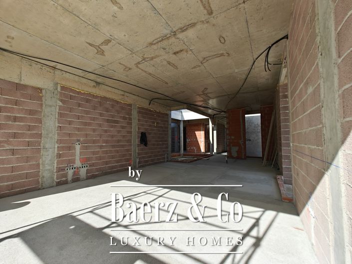 Image No.7-3 Bed House for sale