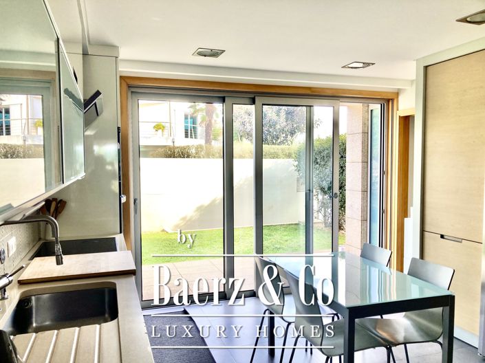 Image No.9-3 Bed Property for sale