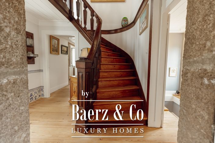 Image No.8-5 Bed Property for sale