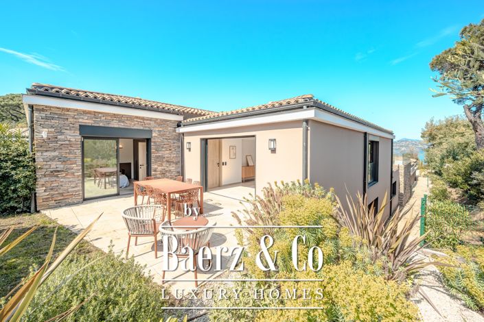 Image No.1-4 Bed House for sale