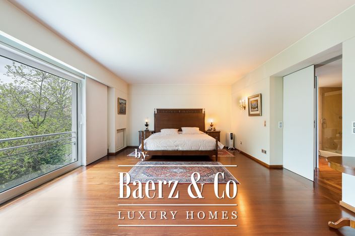 Image No.20-6 Bed House for sale