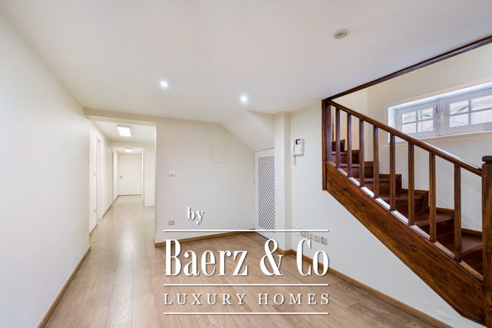 Image No.23-6 Bed House for sale