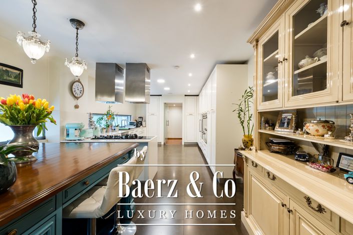 Image No.7-6 Bed House for sale