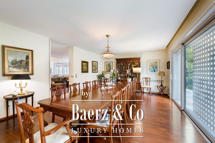 Image No.8-6 Bed House for sale