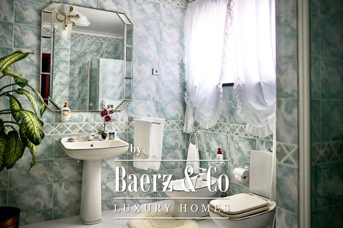 Image No.9-4 Bed House for sale