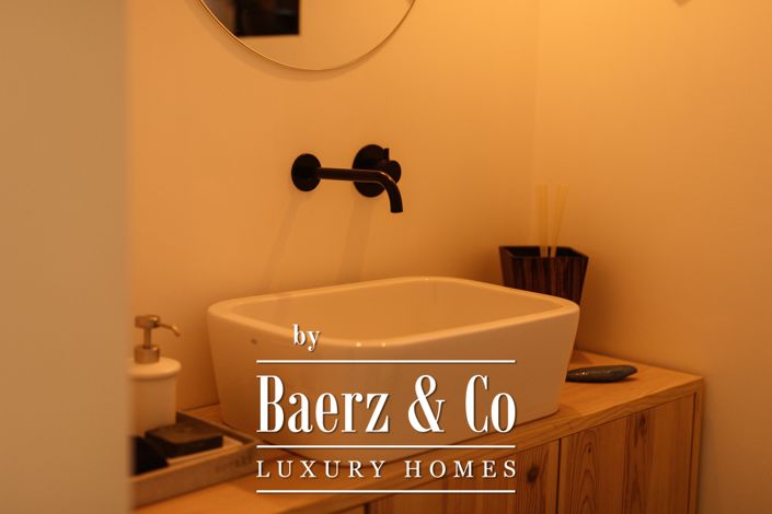 Image No.13-3 Bed Property for sale