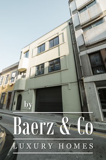 Image No.18-3 Bed Property for sale