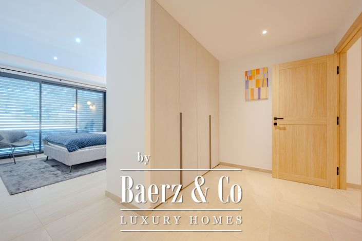 Image No.4-4 Bed Apartment for sale