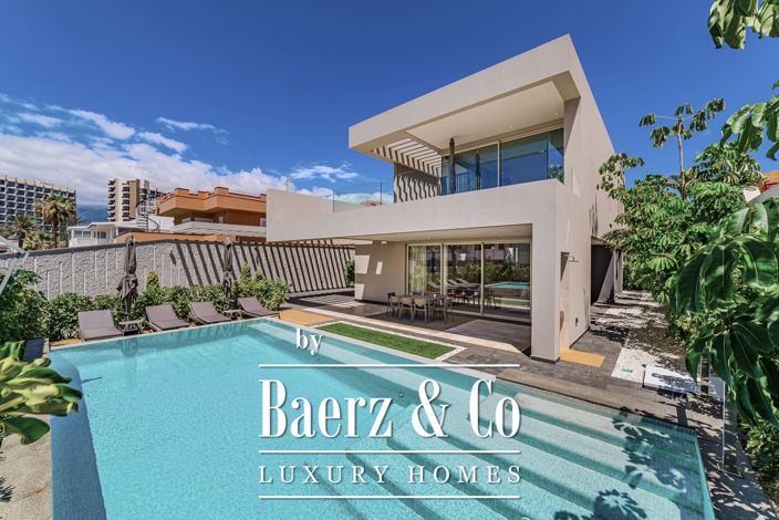 Image No.1-4 Bed Villa for sale