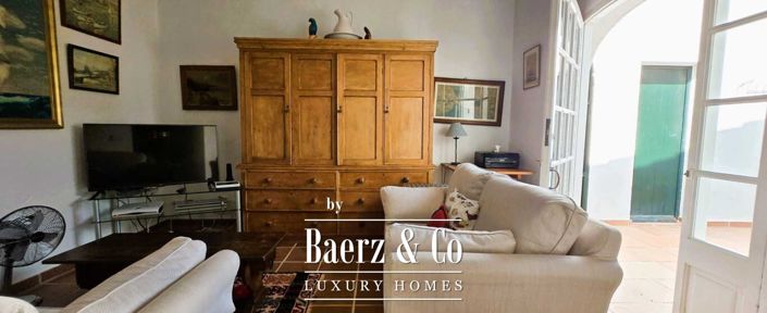 Image No.8-5 Bed Property for sale