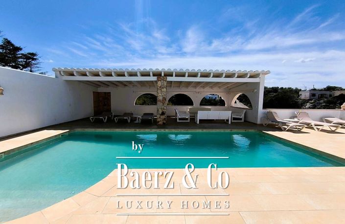 Image No.4-5 Bed Property for sale