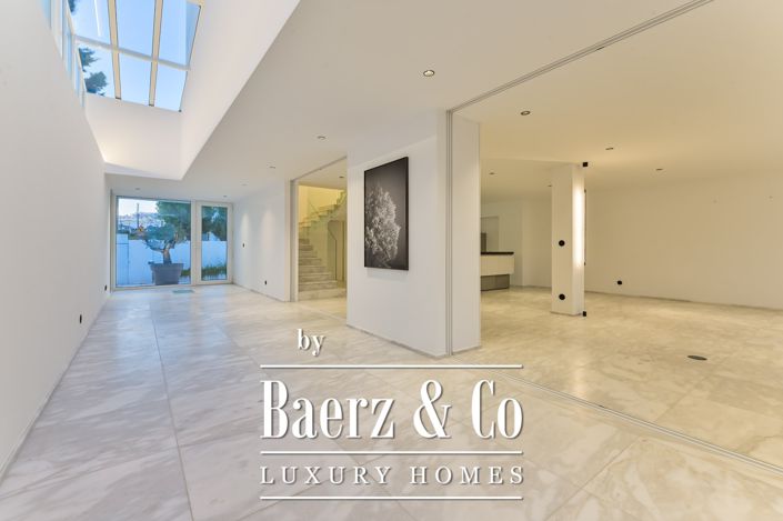 Image No.10-4 Bed House for sale