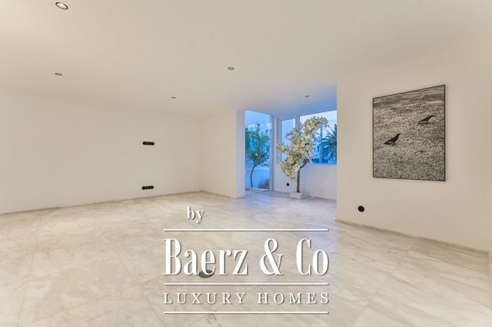 Image No.12-4 Bed House for sale