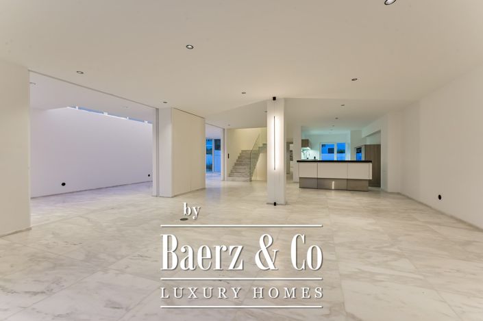 Image No.14-4 Bed House for sale