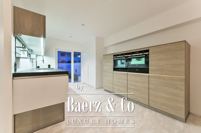 Image No.19-4 Bed House for sale