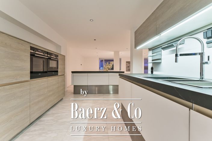 Image No.21-4 Bed House for sale