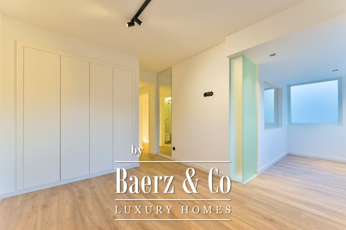 Image No.25-4 Bed House for sale