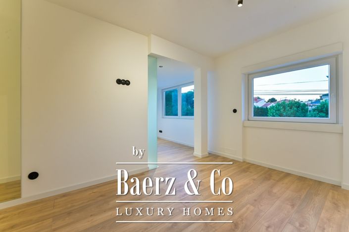 Image No.26-4 Bed House for sale