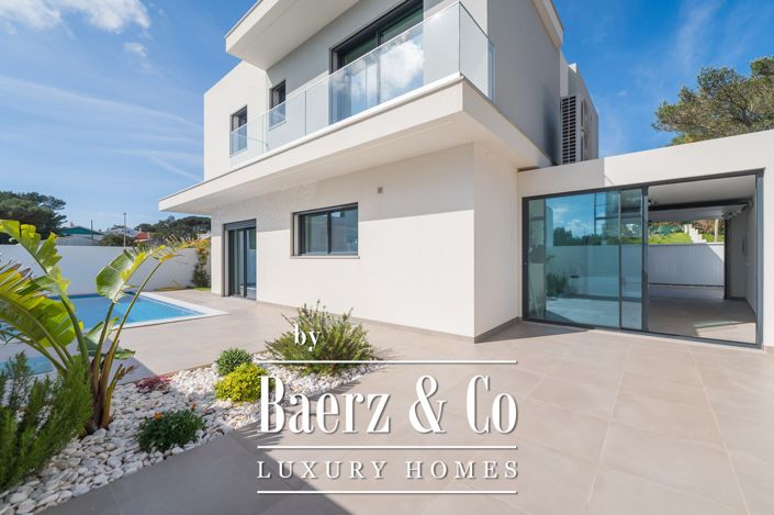 Image No.1-4 Bed House for sale