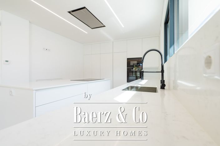 Image No.14-4 Bed House for sale