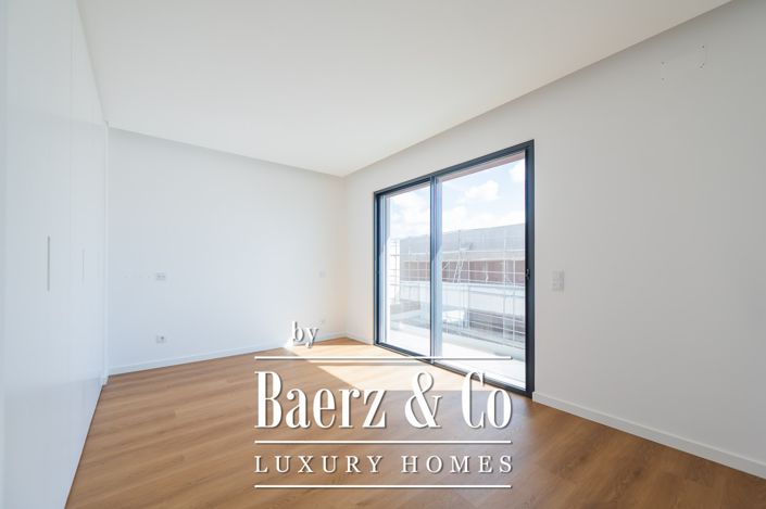 Image No.28-4 Bed House for sale