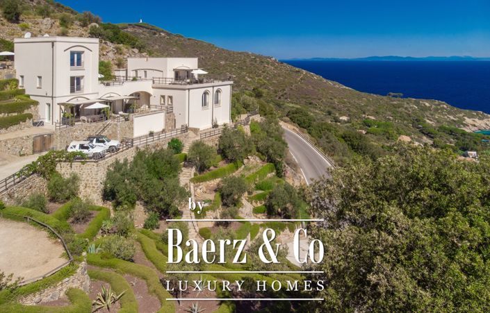 Image No.2-5 Bed Villa for sale