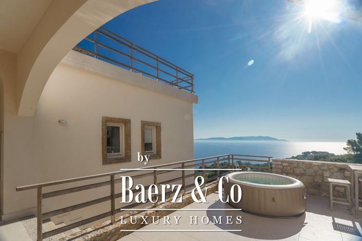 Image No.8-5 Bed Villa for sale