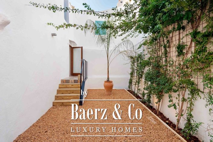 Image No.19-2 Bed Townhouse for sale