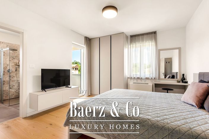 Image No.20-4 Bed Villa for sale