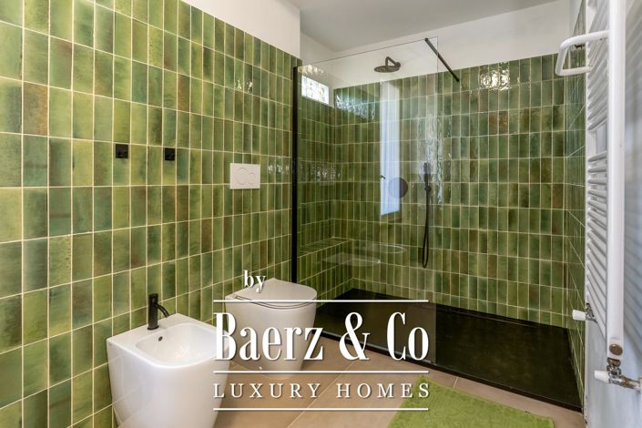 Image No.18-3 Bed Villa for sale