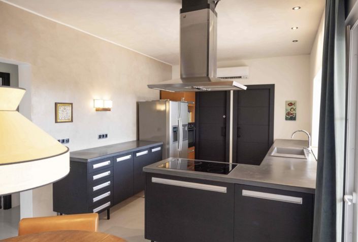 Image No.5-5 Bed Villa for sale