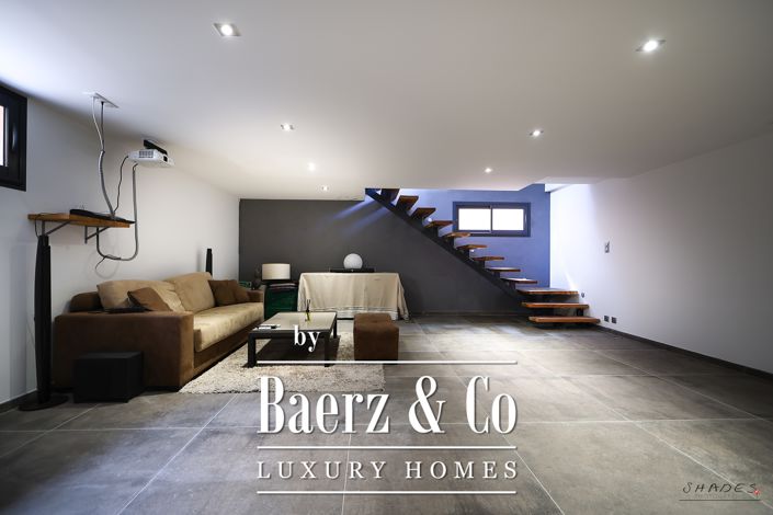 Image No.10-4 Bed Villa for sale