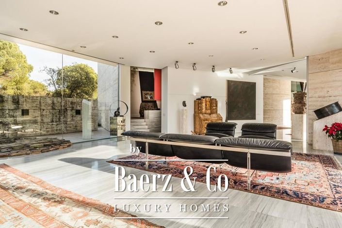 Image No.12-6 Bed Villa for sale