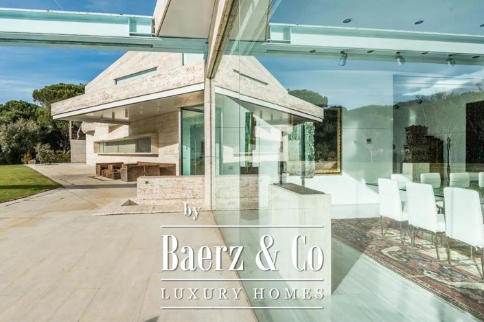 Image No.3-6 Bed Villa for sale