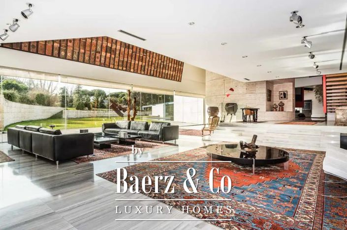 Image No.4-6 Bed Villa for sale