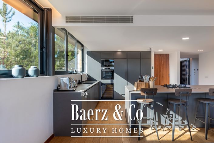 Image No.16-4 Bed House for sale