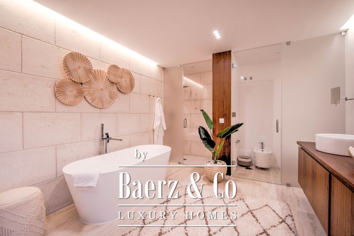 Image No.21-4 Bed House for sale