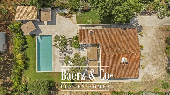 Image No.1-6 Bed Villa for sale